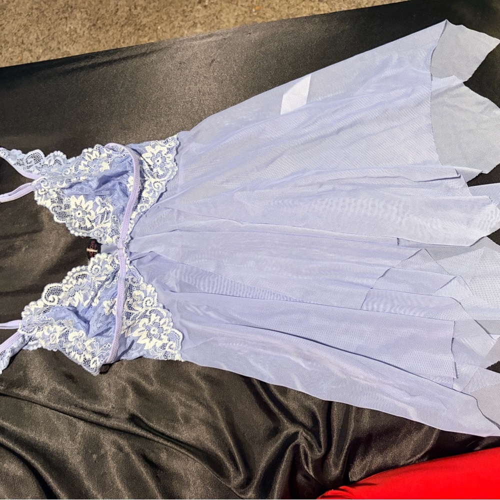 Elegant Lace Trim Lavender Nightgown